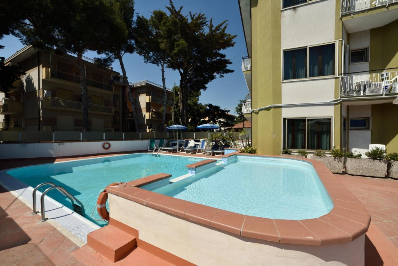 Hotel Diano Marina Mhotelsgroup Экстерьер фото