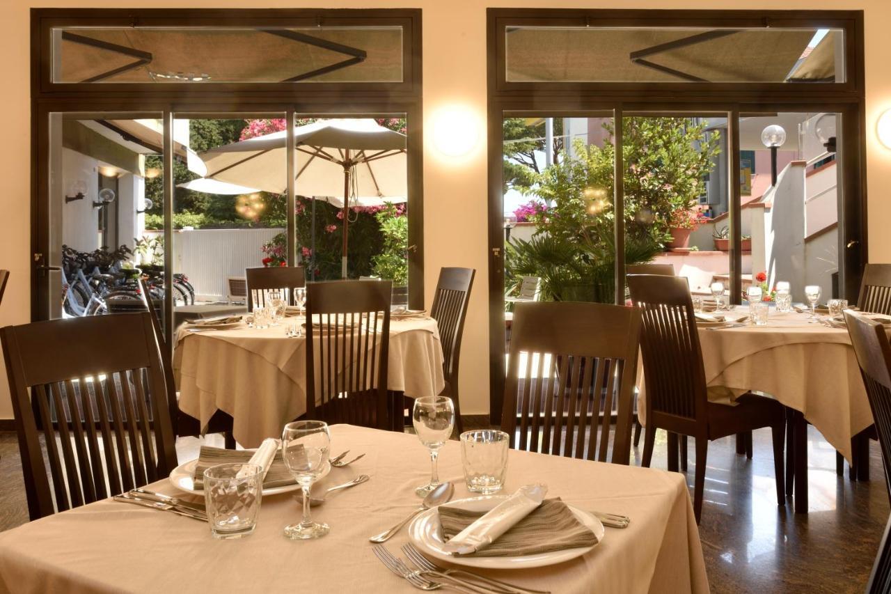 Hotel Diano Marina Mhotelsgroup Экстерьер фото