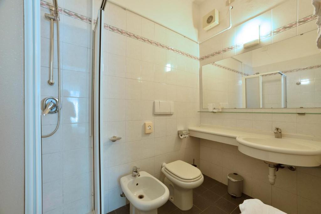 Hotel Diano Marina Mhotelsgroup Экстерьер фото